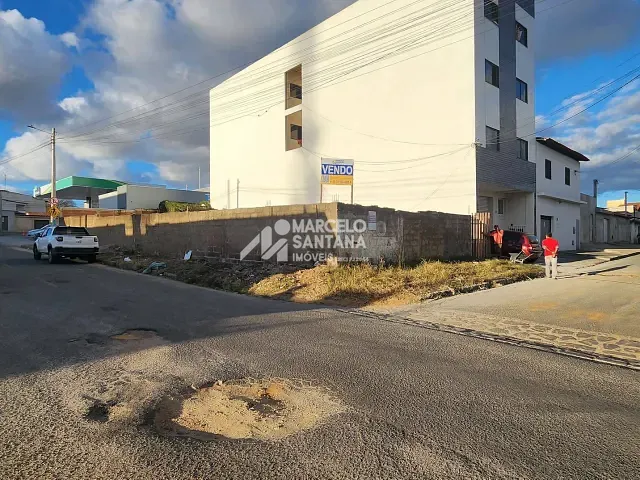 Terreno com 300m², à venda, no bairro Ibirapuera em Vitória da Conquista