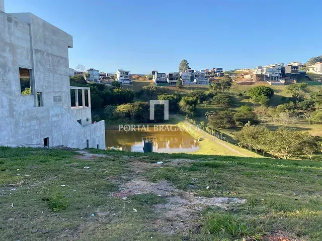 Terreno com 500m², à venda, no bairro Condomínio Vale das Águas em Bragança Paulista