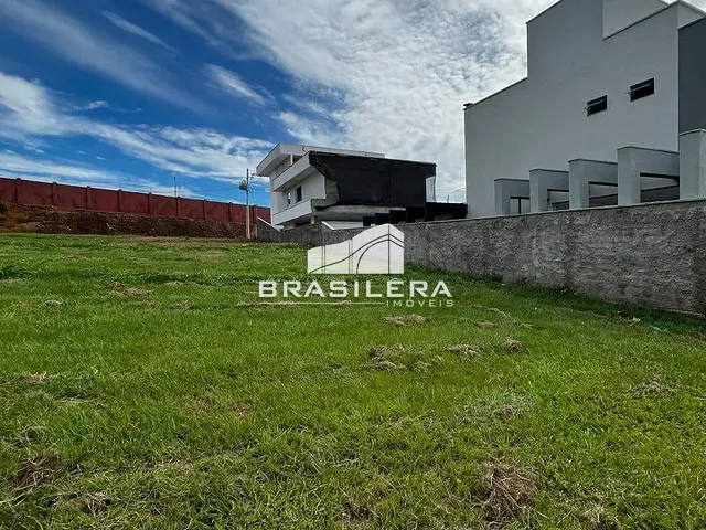 Terreno com 300m², à venda, no bairro Jardins Barcelona em Senador Canedo