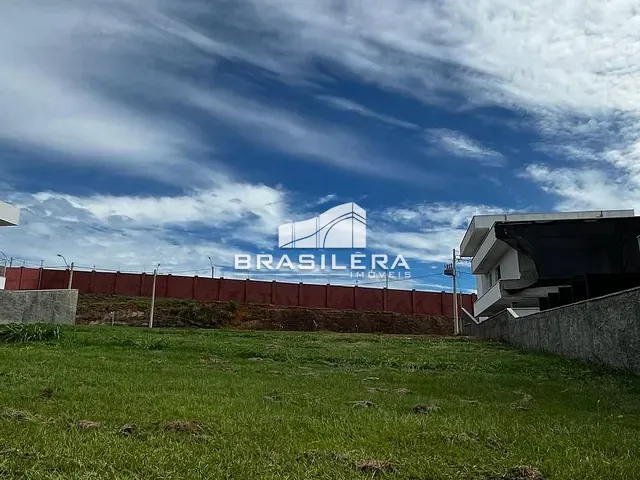 Terreno com 300m², à venda, no bairro Jardins Barcelona em Senador Canedo