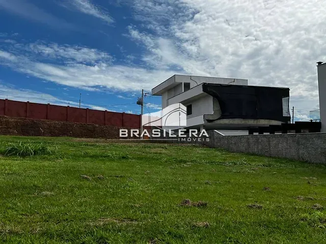 Terreno com 300m², à venda, no bairro Jardins Barcelona em Senador Canedo