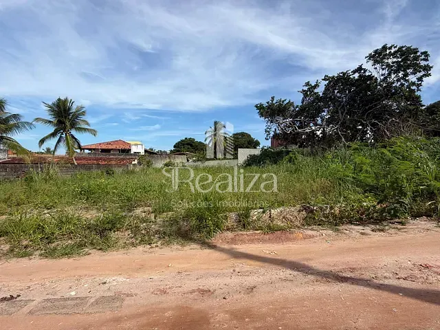 Terreno com 600m², à venda, no bairro Olivença em Ilhéus