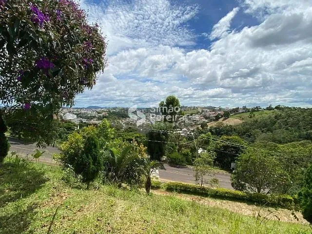 Terreno com 560m², à venda, no bairro Aeroporto em Juiz de Fora