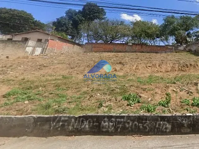 Terreno com 840m², à venda, no bairro Vila São Benedito em São José dos Campos