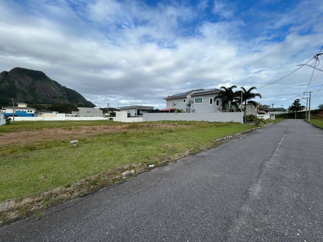 Terreno com 362m², à venda, no bairro Inoã (Inoã) em Maricá