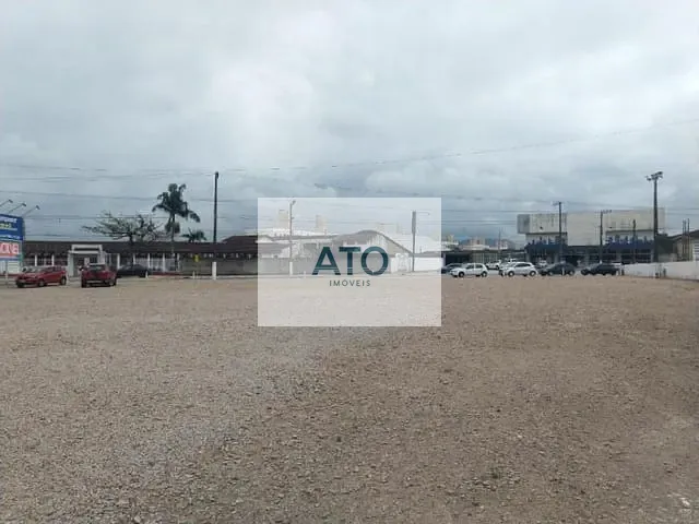 Terreno com 7300m², à venda, no bairro Centro em Tijucas