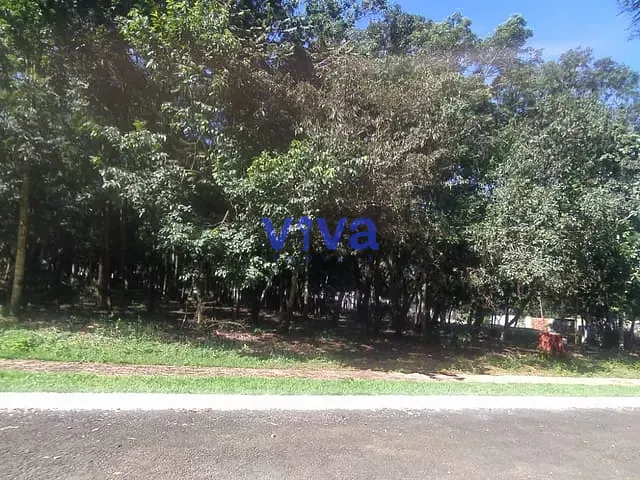 Terreno com 1350m², à venda, no bairro Residencial Villa Verde em Senador Canedo