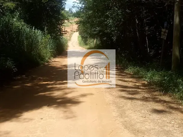 Terreno com 752m², à venda, no bairro Marmeleiro em Atibaia
