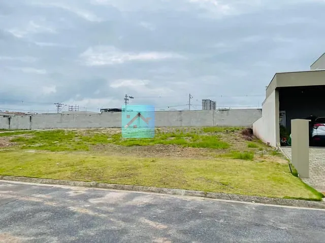 Terreno com 970m², à venda, no bairro Condomínio Residencial Colinas do Paratehy em São José dos Campos