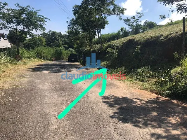 Terreno à venda, no bairro Roma em Volta Redonda