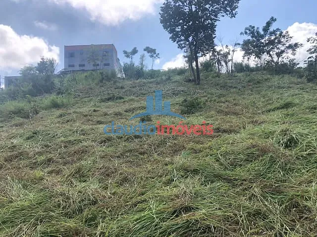 Terreno à venda, no bairro Roma em Volta Redonda