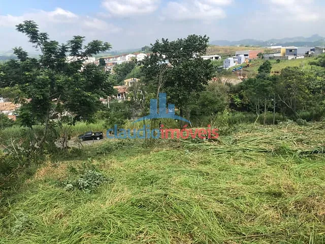 Terreno à venda, no bairro Roma em Volta Redonda