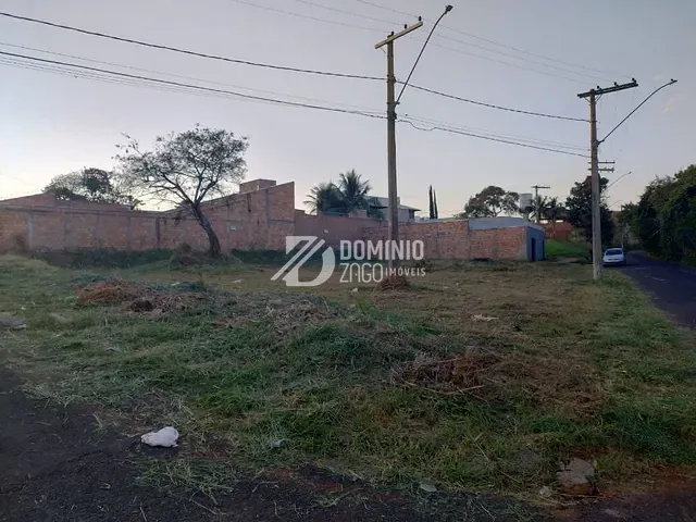 Terreno com 255m², à venda, no bairro Jardim Maracanã em Uberaba