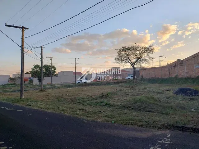 Terreno com 255m², à venda, no bairro Jardim Maracanã em Uberaba