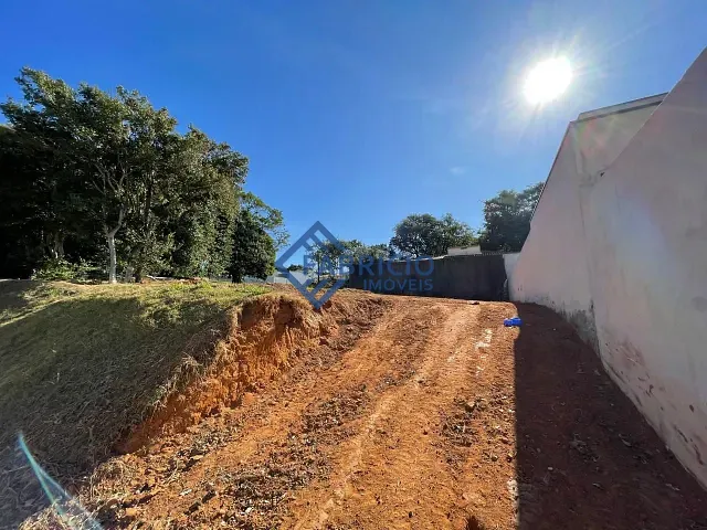 Terreno com 250m², à venda, no bairro Pinheirinho em Vinhedo