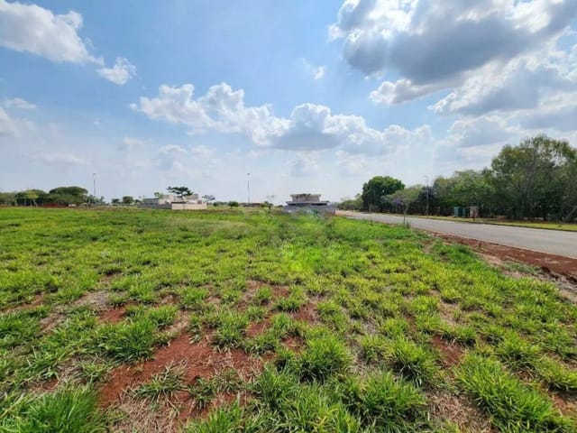 Terreno com 612m², à venda, no bairro Parque Fortaleza em Nova Odessa