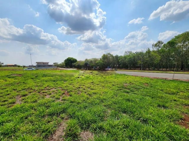 Terreno com 612m², à venda, no bairro Parque Fortaleza em Nova Odessa