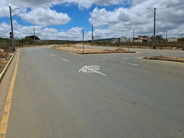 Terreno com 639m², para alugar, no bairro São Pedro em Vitória da Conquista