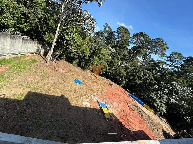 Terreno com 1141m², à venda, no bairro Paisagem Renoir em Cotia