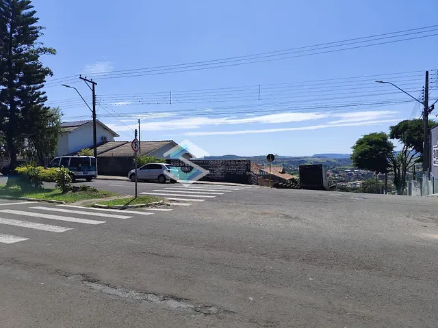 Terreno com 270m², à venda, no bairro CENTRO em Jacarezinho