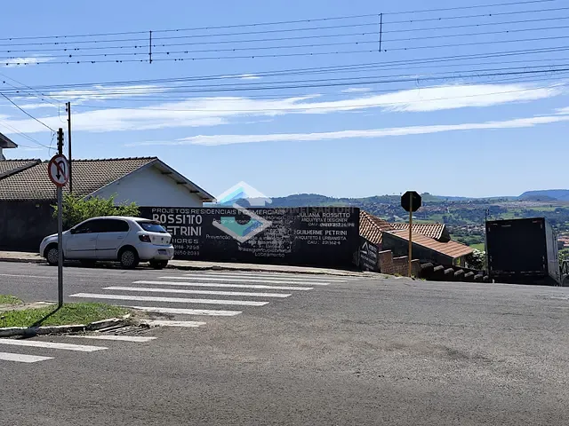 Terreno com 270m², à venda, no bairro CENTRO em Jacarezinho