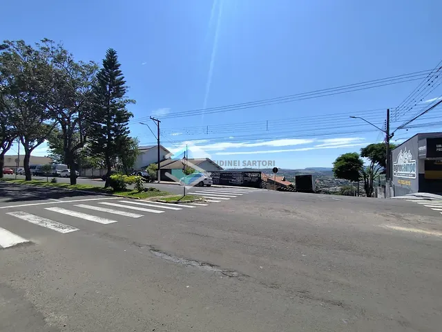Terreno com 270m², à venda, no bairro CENTRO em Jacarezinho
