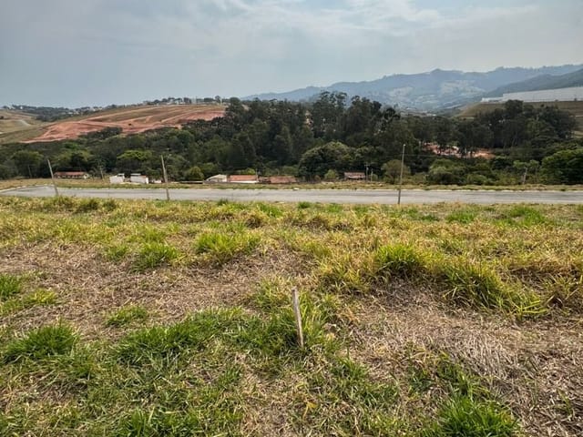 Terreno com 200m², à venda, no bairro Ponte Nova em Extrema