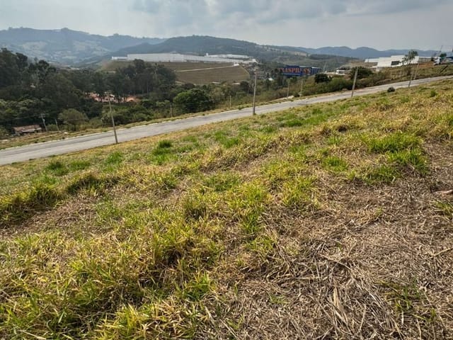 Terreno com 200m², à venda, no bairro Ponte Nova em Extrema