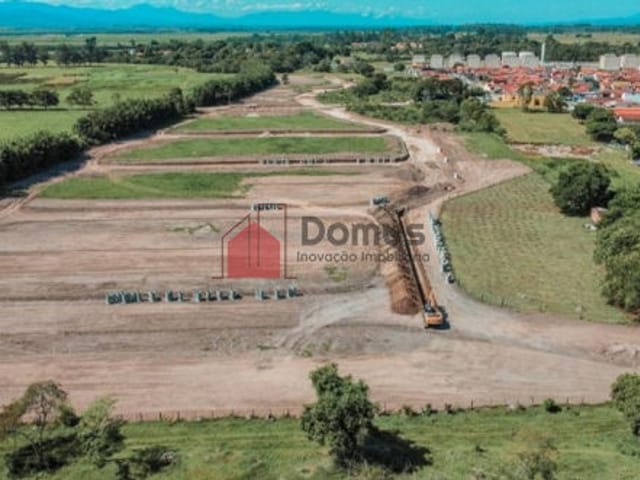 Terreno com 175m², à venda, no bairro Água Preta em Pindamonhangaba