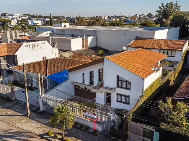 Terreno com 884m², à venda, no bairro Rebouças em Curitiba