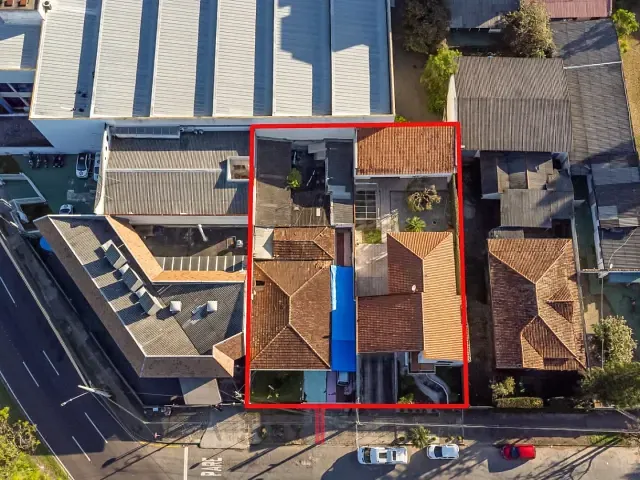 Terreno com 884m², à venda, no bairro Rebouças em Curitiba