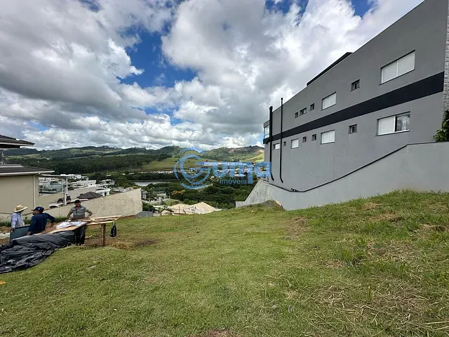 Terreno com 773m², à venda, no bairro Condomínio Vale das Águas em Bragança Paulista