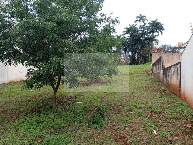 Terreno com 803m², à venda, no bairro Jardim Roland em Rolândia