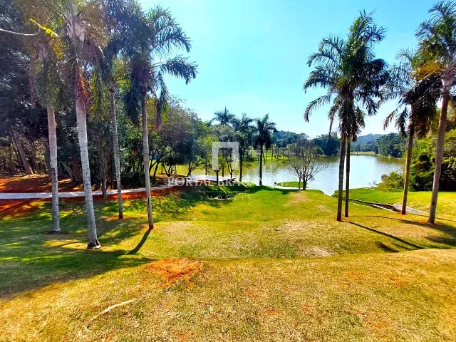 Terreno com 474m², à venda, no bairro Condomínio Residencial Fazenda Santa Helena em Bragança Paulista
