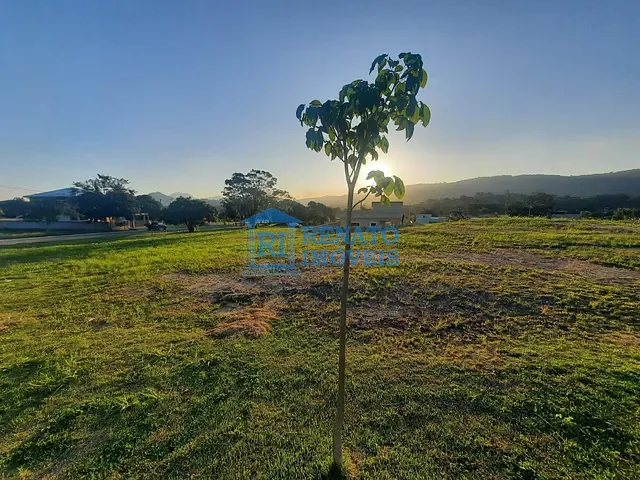 Terreno com 381m², à venda, no bairro Pilar em Maricá