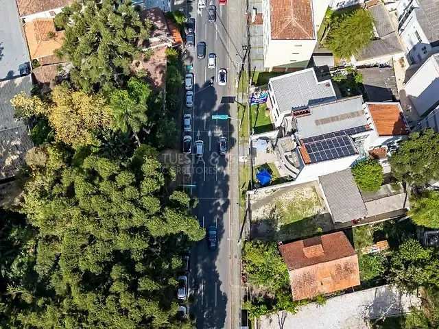Terreno com 356m², à venda, no bairro São Francisco em Curitiba