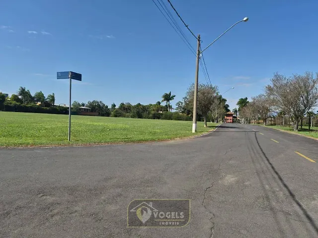 Terreno com 982m², à venda, no bairro Pinhalzinho em Jaguariúna
