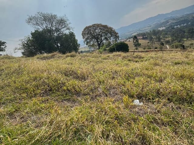 Terreno com 300m², à venda, no bairro Ponte Alta em Extrema