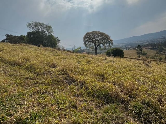 Terreno com 300m², à venda, no bairro Ponte Alta em Extrema