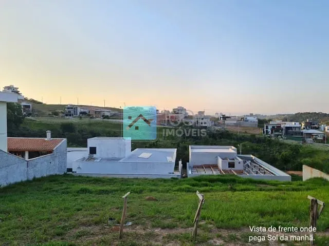 Terreno com 378m², à venda, no bairro Recanto dos Eucaliptos em São José dos Campos