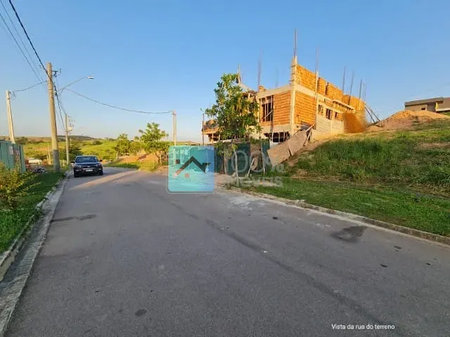 Terreno com 378m², à venda, no bairro Recanto dos Eucaliptos em São José dos Campos
