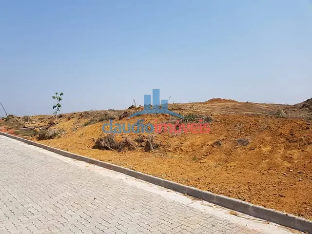 Terreno à venda, no bairro Paraíso em Barra Mansa