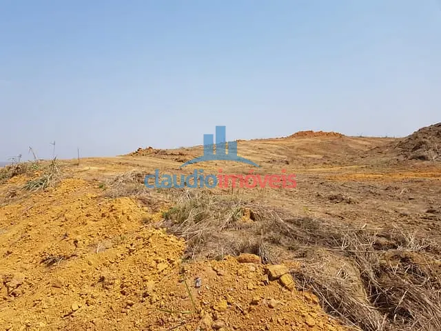 Terreno à venda, no bairro Paraíso em Barra Mansa