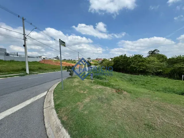 Terreno com 910m², à venda, no bairro Marambaia em Vinhedo