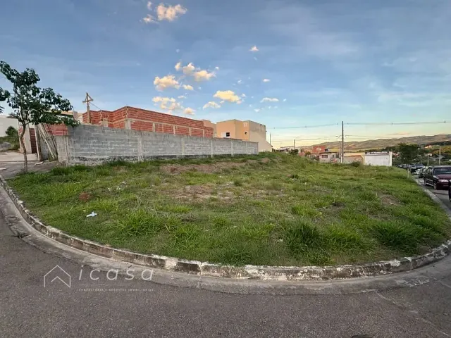 Terreno com 248m², à venda, no bairro Santa Herminia em São José dos Campos