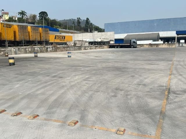 Terreno com 2000m², para alugar, no bairro Colina Maria Luíza em Cajamar