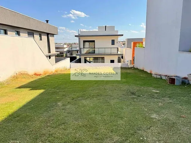 Terreno com 269m², à venda, no bairro Conjunto Habitacional Alexandre Urbanas em Londrina