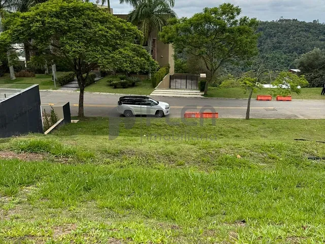 Terreno com 490m², à venda, no bairro Alphaville em Santana de Parnaíba