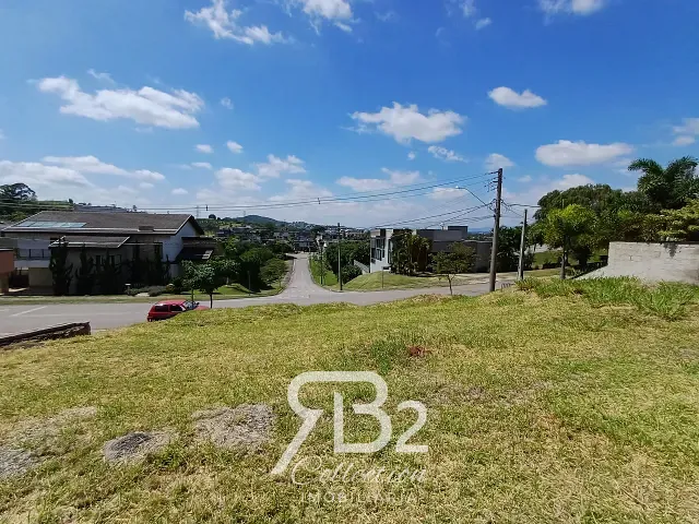 Terreno com 800m², à venda, no bairro Monte Alegre em Vinhedo