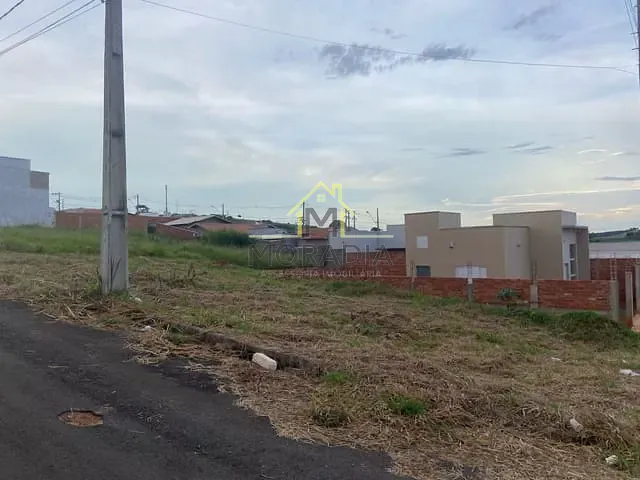Terreno com 250m², à venda, no bairro Jardim Itália em Guaranésia